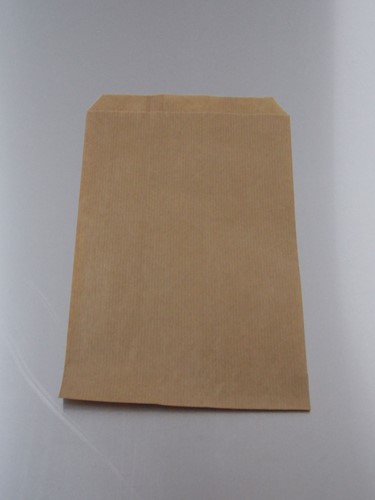 FOURNITUREN ZAK 15x22 cm NATRONKRAFT BRUIN