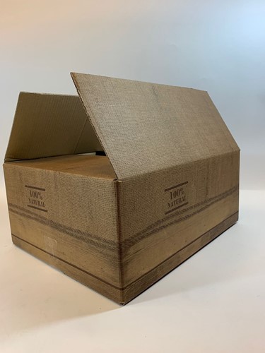 KERST PAKKET DOOS 100% NATURAL 490x390x200 mm  Op = Op