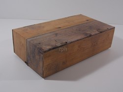 2 FLES WIJNDOOS  HOUTMOTIEF 340x170x92 mm