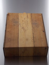 3 FLES WIJNDOOS HOUTMOTIEF 340x260x92 mm
